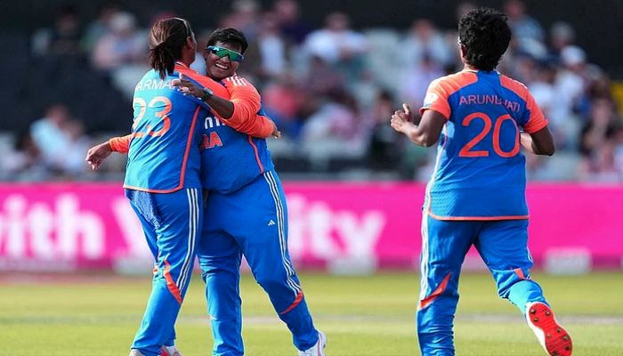 IND W vs ENG W:  इंग्लैंड की सरजमीं पर भारतीय महिला किक्रेट टीम ने रचा इतिहास, किया ये बड़ा कारनामा