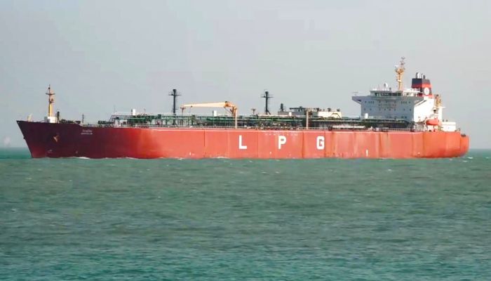 LPG Tanker: मिडिल ईस्ट टेंशन के बीच गुड न्‍यूज, 20 हजार टन LPG लेकर भारत पहुंचा टैंकर 'Symi'