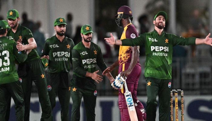 West Indies vs Pakistan: पाकिस्तान ने पहले वनडे में वेस्टइंडीज को 5 विकेट से रौंदा, नवाज ने खेली तूफानी पारी