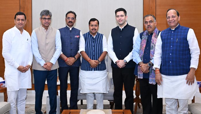 राज्यसभा में बढ़ा NDA का कुनबा, राघव चड्ढा समेत AAP के 7 बागी सांसदों का BJP ने किया स्वागत