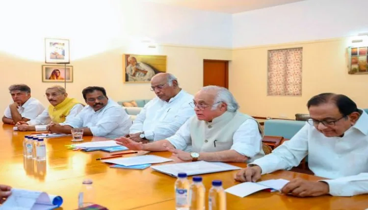 परिसीमन विधेयक पर खड़गे ने पीएम मोदी को लिखा पत्र, सर्वदलीय बैठक बुलाने की मांग