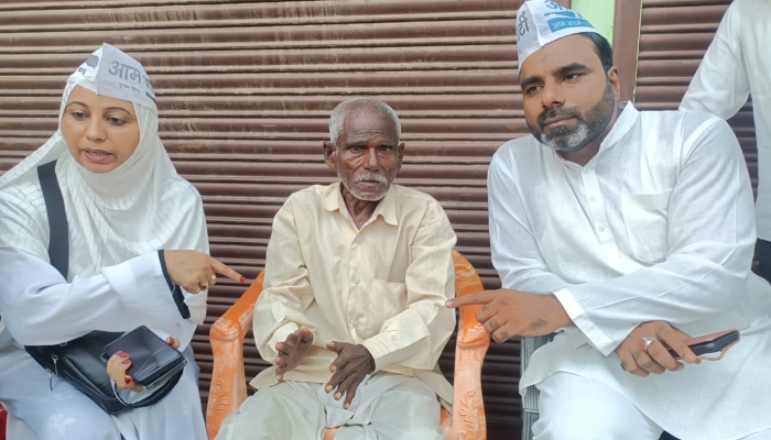 काकोरी में दलित बुज़ुर्ग के साथ अमानवीय व्यवहार, संजय सिंह ने सरकार पर उठाए सवाल