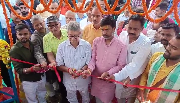 विधायक वेद प्रकाश गुप्ता ने किया फनलैंड प्रदर्शनी का उद्घाटन