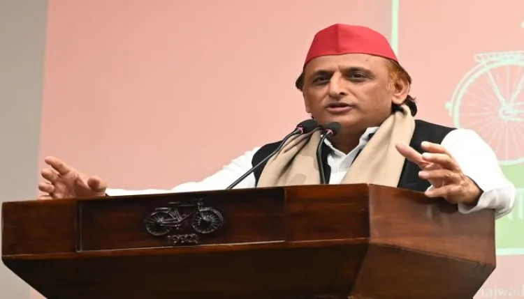 सपा सरकार बनी तो फिर खोले जाएंगे बंद हुए स्कूलः अखिलेश यादव