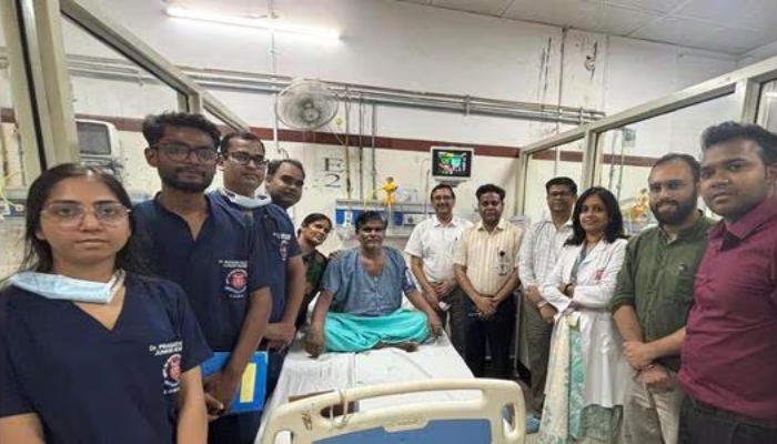 केजीएमयू ने रचा इतिहासः दुर्लभ फेफड़ों की बीमारी का सफल इलाज: Whole Lung Lavage से मिली नई ज़िंदगी!