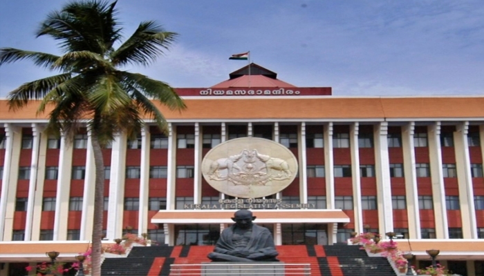 kerala Assembly: विधानसभा के पहले दिन ‘वंदे मातरम्’ को लेकर UDF सरकार और राज्यपाल में टकराव