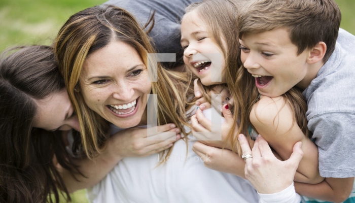 Mother’s Day special: 2026 में कब है मदर्स डे?, क्या है हर साल डेट बदलने का कारण