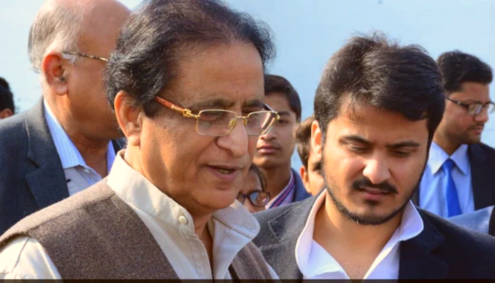Azam Khan Release : क्या अब बसपा की सियासत करेंगे आजम खां? सपा बोली कहीं नहीं जा रहे आजम