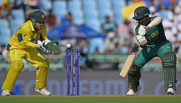 South Africa vs Australia: ट्रेविस हेड की फिरकी में फंसी दक्षिण अफ्रीका, ऑस्ट्रेलिया को मिली 297 रनों की चुनौती