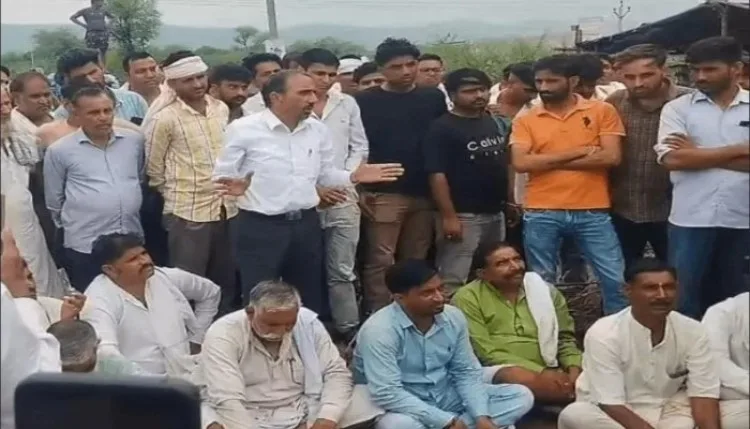 पांचना बांध विवाद: इंटरनेट बंद, मंत्रियों से वार्ता के बाद किसानों ने खत्म किया धरना