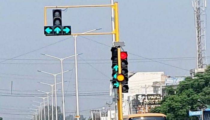 यातायात पुलिस ने “यातायात माह – नवम्बर 2025” के तहत जनता को किया जागरूक