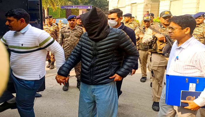 Delhi blast case: दिल्ली ब्लास्ट केस में अब होंगे और खुलासे, आतंकी उमर के साथी आमिर की NIA कस्टडी 7 दिन बढ़ी