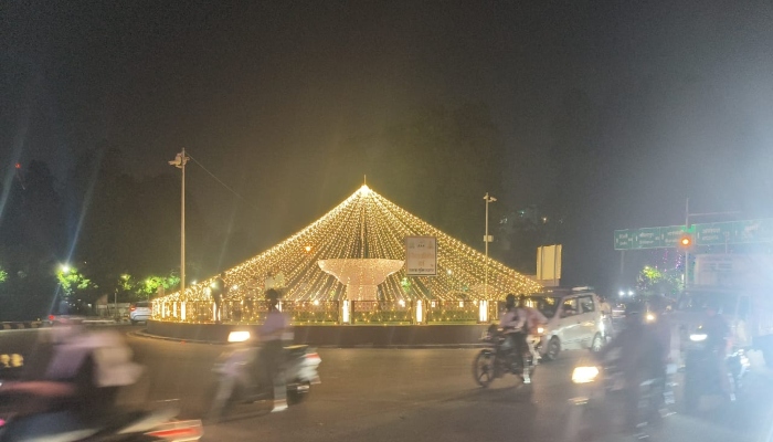 Diwali In 2025 : दीपावली पर रोशन होगा लखनऊः नगर निगम ने की मार्ग प्रकाश व्यवस्था की व्यापक तैयारी