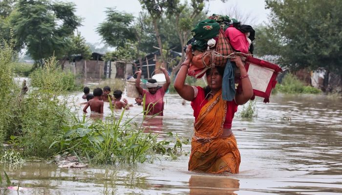 Rajasthan Weather: राजस्थान में मूसलाधार बारिश से बाढ़ जैसे हालात, मौसम विभाग ने जारी किया रेड अलर्ट