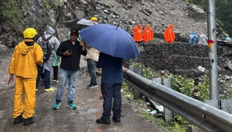 उत्तराखंड में बारिश का कहर जारी, केदारनाथ पैदल मार्ग बंद, कई जिलों में ऑरेंज अलर्ट