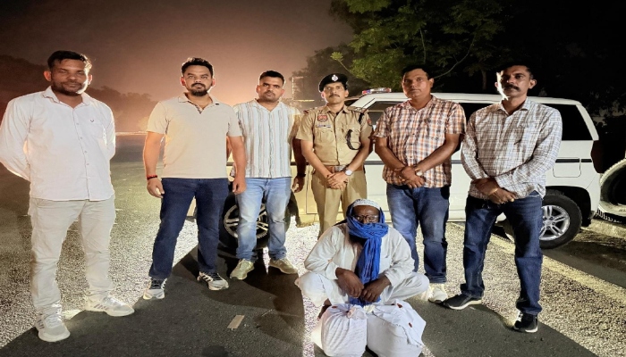 Anti Narcotics Task Force : हरियाणा में अफीम तस्करी का बड़ा खुलासा, यूपी एंटी नारकोटिक्स टास्क फोर्स ने झारखंड के सप्लायर को दबोचा, 11 लाख की अफीम बरामद