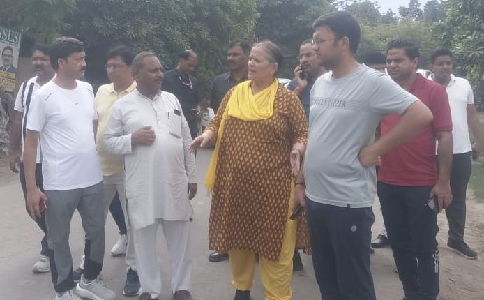 रक्षामंत्री का जन्म दिन आज, शहर में चला सफाई अभियान