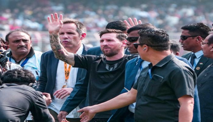 Lionel Messi India Tour 'मेसी' मय हुई राजधानी दिल्ली, अरुण जेटली स्टेडियम उमड़ा फैंस का सैलाब