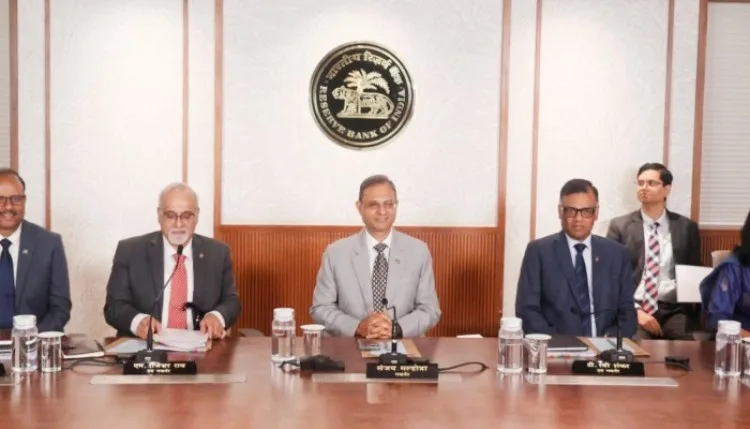 RBI: रेपो रेट स्थिर, नहीं बढ़ेगी EMI