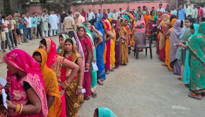 Bihar Election 2025 Voting LIVE: बिहार में दूसरे चरण में हो रही बंपर वोटिंग, दोपहर 1 बजे तक 47.62 % मतदान