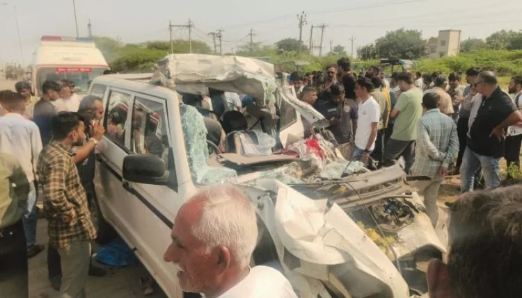 Gujarat: भीषण सड़क हादसे में सात लोगों की मौत