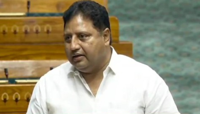 लोकसभा में गूँजी राजस्थान के किसानों की पीड़ा: सांसद कुलदीप इंदौरा ने उठाया नहरों में पानी की कमी और ज़हरीले पेयजल का मुद्दा