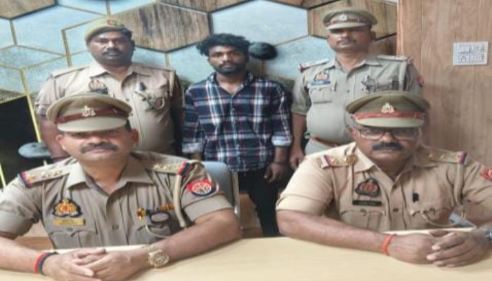 सोनभद्र: ओबरा पुलिस ने नशे के सौदागर को दबोचा, 1 किलो से अधिक अवैध गांजा और बाइक बरामद
