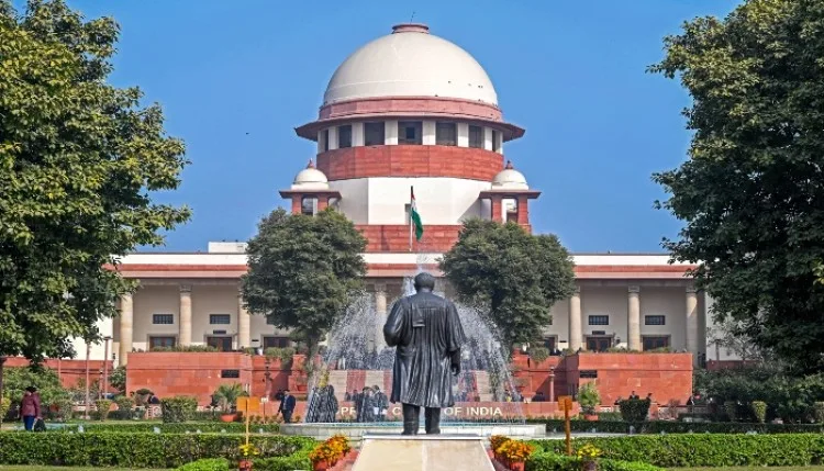 बच्चों के सोशल मीडिया इस्तेमाल पर बैन की मांग पर केंद्र से मांगा जवाब