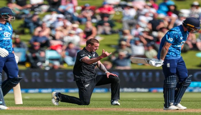 NZ vs ENG 2nd ODI: न्यूजीलैंड ने बजाया इंग्लैंड का बैंड, दूसरा वनडे जीतकर कीवी टीम ने सीरीज पर किया कब्जा