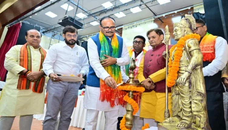 प्लास्टिक हमारे लिए अभिशाप, यूपी में बांस उद्योग के लिए सरकार प्रतिबद्ध: ब्रजेश पाठक