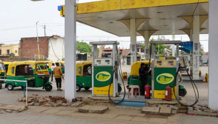 वाहन चालकों को झटका! CNG और PNG के बढ़े दाम, सरकार ने की ये अपील