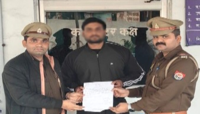 Rampur Cyber Cell : रामपुर में साइबर सेल की त्वरित कार्रवाई, यूपीआई फ्रॉड के शिकार पीड़ित को वापस मिले 13,200 रुपये