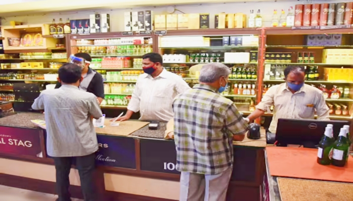 ​​​​​​​Delhi Liquor Policy case में बड़ा एक्शन: पर्नोड रिकार्ड पर CCI की जांच, रिटेलर्स को 200 करोड़ की मदद देने का आरोप