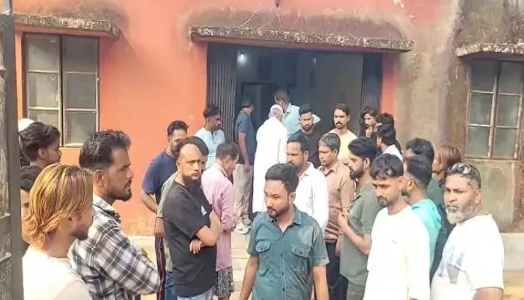 चतरा में मुहर्रम जुलूस के दौरान युवक की हत्या, आपसी रंजिश में दिया घटना को अंजाम