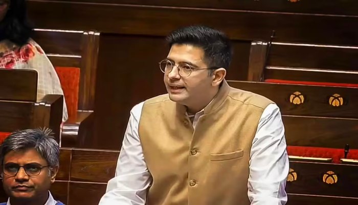 मैं उस पार्टी से हूं, जिसका लीडर-डिप्टी लीडर मौजूद नहीं... राघव चड्ढा राज्यसभा में ऐसे कह गए अपने मन की बात