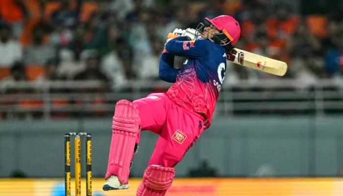 GT vs RR Qualifier 2: राजस्थान रॉयल्स ने गुजरात को दिया 215 रन का लक्ष्य,  फिर शतक से चुके वैभव सूर्यवंशी