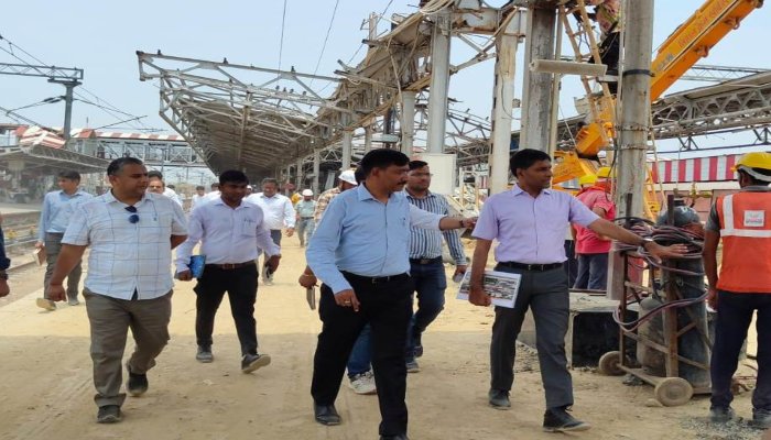 मंडल रेल प्रबंधक ने चारबाग स्टेशन और रनिंग रूम का किया निरीक्षण