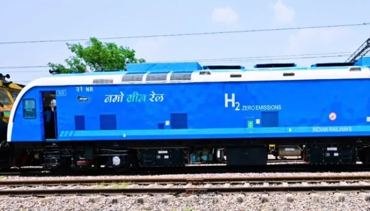 भारतीय रेलवे का नया इतिहास: कल से दौड़ेगी देश की पहली हाइड्रोजन ट्रेन, जानिए कैसे यह तकनीक बदल देगी सफर का अंदाज
