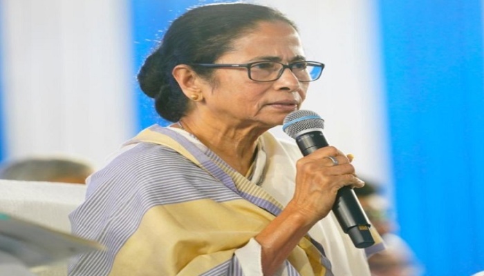 राजनीतिक उथल-पुथल के बीच ममता ने लिया बड़ा फैसला, TMC की सभी समितियां भंग