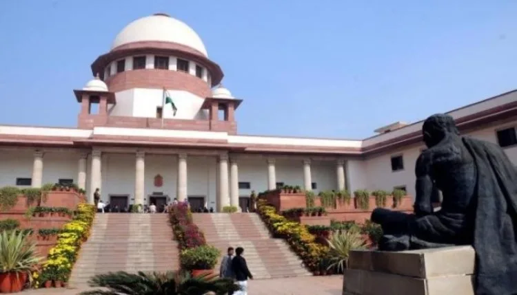 सुप्रीम कोर्ट ने दिए आदेश, कोर्ट परिसर में हुए अवैध निर्माण गिरा दें