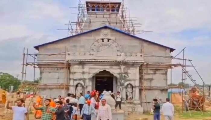 Kedarnath Mandir: यूपी के इस जिले में हूबहू ‘केदारनाथ’ मंदिर बनाने पर मचा बवाल, रोक लगाने की मांग
