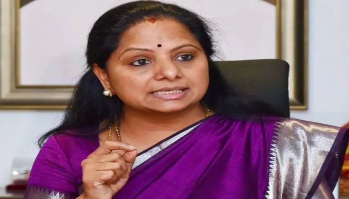 तेलंगाना में सियासी भूचालः KCR ने अपनी ही बेटी के. कविता को पार्टी से निकाला, लगे ये गंभीर आरोप