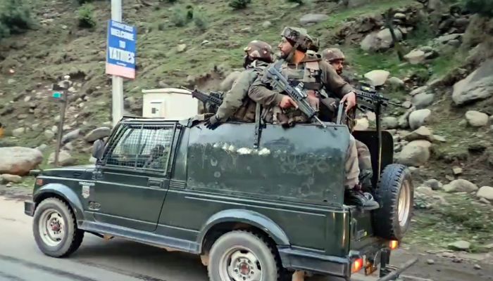 Jammu and Kashmir: आतंक के खिलाफ बड़ा अभियान, राजौरी के जंगलों में दूसरे दिन भी जारी रही मुठभेड़