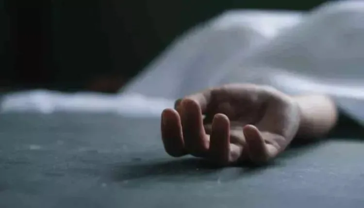 लखनऊ की फैक्ट्री में मौत का तांडव! काम करते-करते अचानक जमीन पर गिरा मजदूर, केजीएमयू लाते ही तोड़ा दम, फैली सनसनी