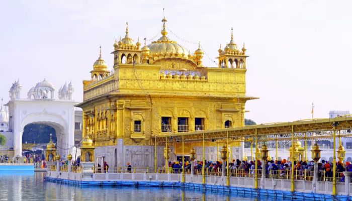 Golden Temple Bomb Threat: स्वर्ण मंदिर को फिर मिली बम से उड़ाने की धमकी