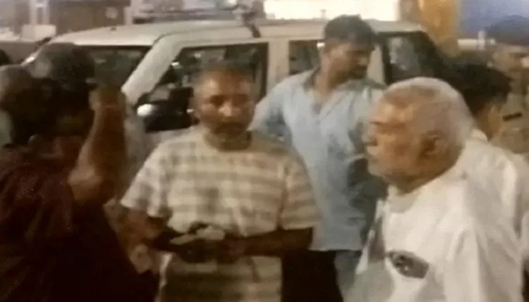 मध्य प्रदेश : पिता ने दो बच्चों का गला घोंटकर उतारा मौत के घाट, ट्रेन के सामने कूदकर खुद दी जान