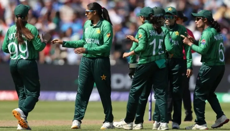 Women's T20 World Cup : भारत के खिलाफ हार के बाद पाकिस्तान टीम को लगा दोहरा झटका, आईसीसी ने लगाया जुर्माना