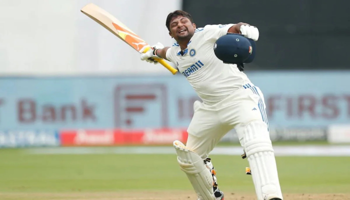 Sarfaraz Khan को सरनेम की वजह से नहीं मिली टीम में जगह, ओवैसी और कांग्रेस ने उठाए सवाल