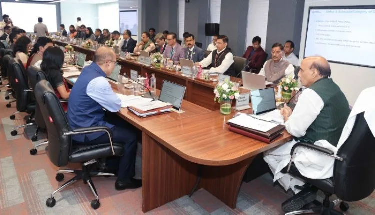 रक्षामंत्री ने दिए निर्देश, पांच साल का रोडमैप बनाएं, स्वदेशी तकनीक विकसित करें