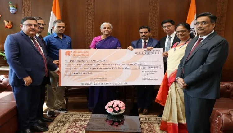PSB का खजाना खुला: वित्त मंत्री को मिला 9,400 करोड़ रुपये से ज्यादा का डिविडेंड, बैंक ऑफ बड़ौदा रहा सबसे आगे